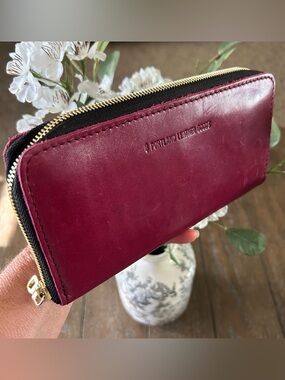 Portland Leather Good Accordion Zip Wallet